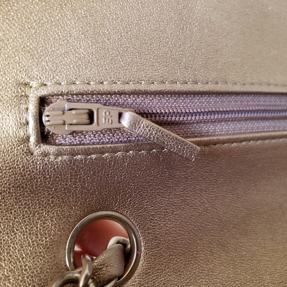 Chanel classic dark gold medium bag - Picture 12 of 16